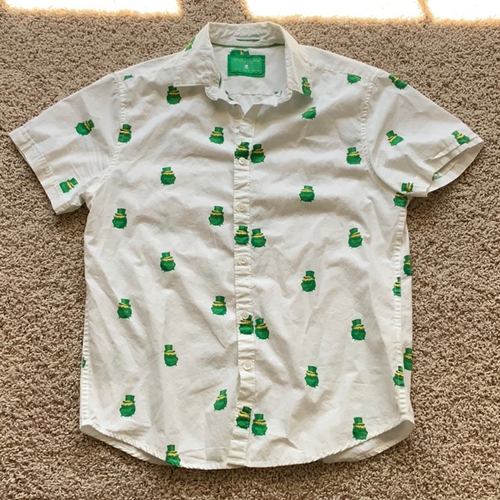 Denim & Flower White St Patrick’s Day Shirt, Mens size Medium